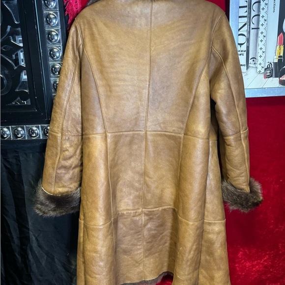 One of A Kind Handmade Shearling Leather Gorgeous Coat - Picture 5 of 10